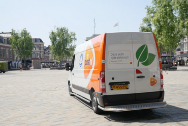 Elektrische Renault's PostNL aan de slag in Leeuwarden