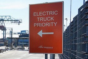Elektrische truck krijgt voorrang op terminal in Göteborg