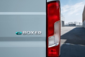 Peugeot onthult elektrisch aangedreven Boxer