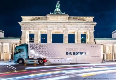 Volvo FH Electric rijdt van München naar Berlijn