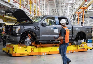 Ford verdubbelt productiecapaciteit F 150 Lightning andermaal