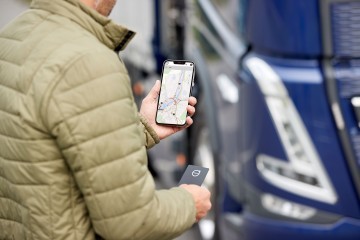 Volvo zet snellaad netwerk op voor trucks
